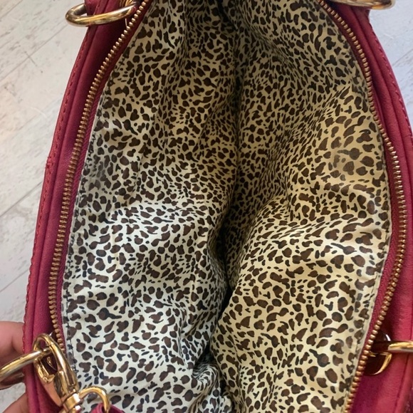 Fushia colored Sorial New York bag - Picture 3 of 4